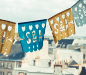 Une guirlandes en papel picado