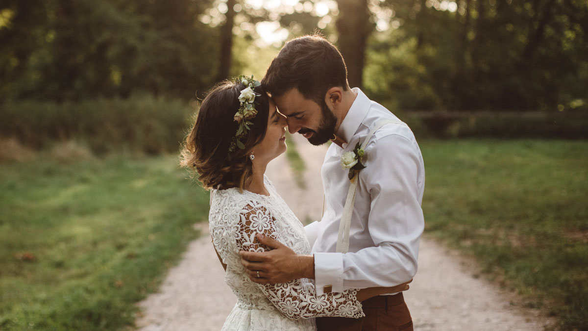 (Français) Yasmina et Eric, mariage cool et fleuri en Alsace