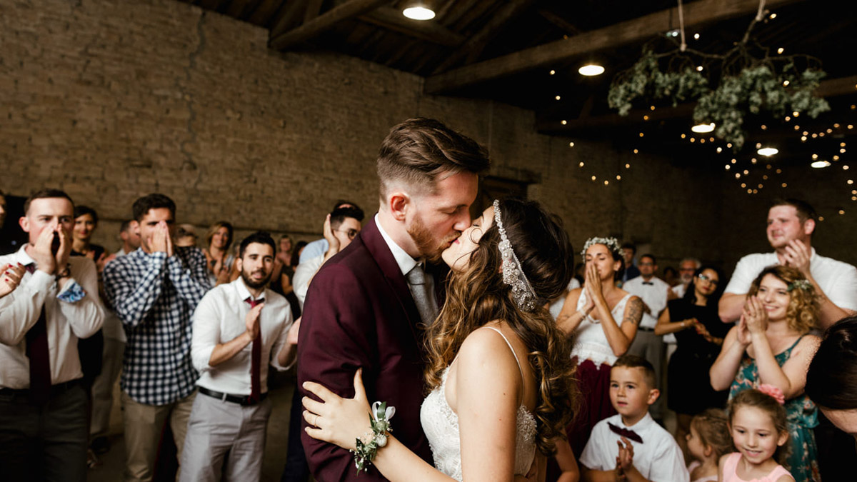 (Français) Stella et Baptiste, un mariage rétro et bohème en Champagne-Ardenne