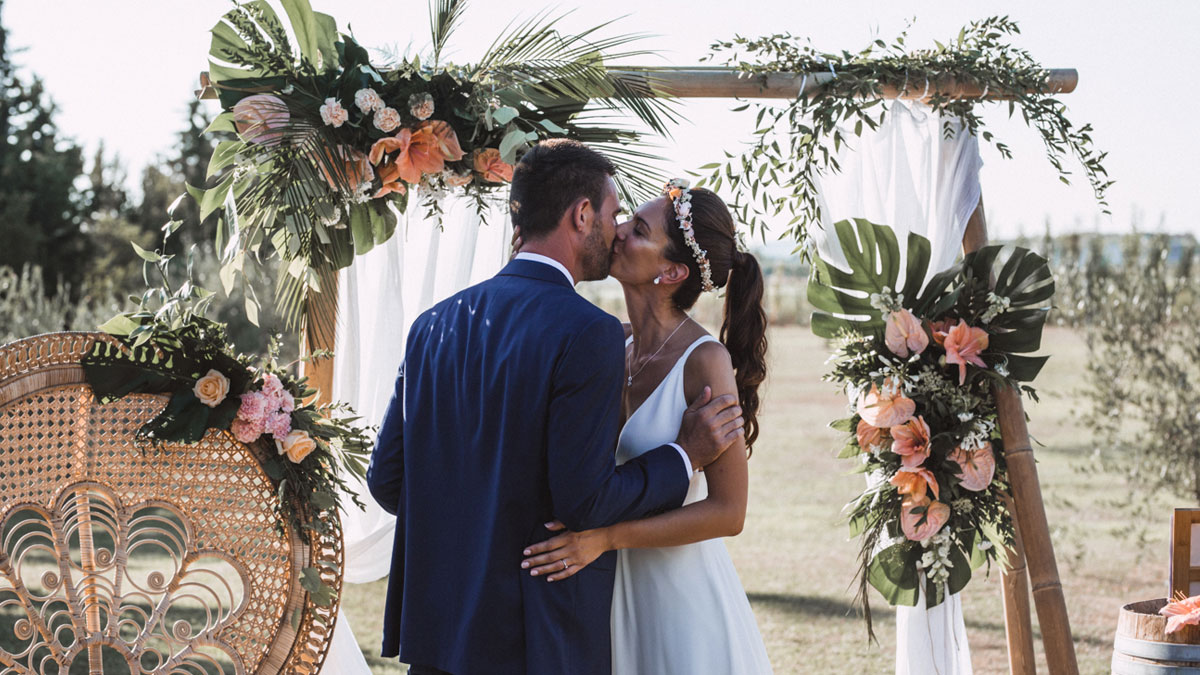 (Français) Marie et Frédéric, un mariage chic et exotique en Provence