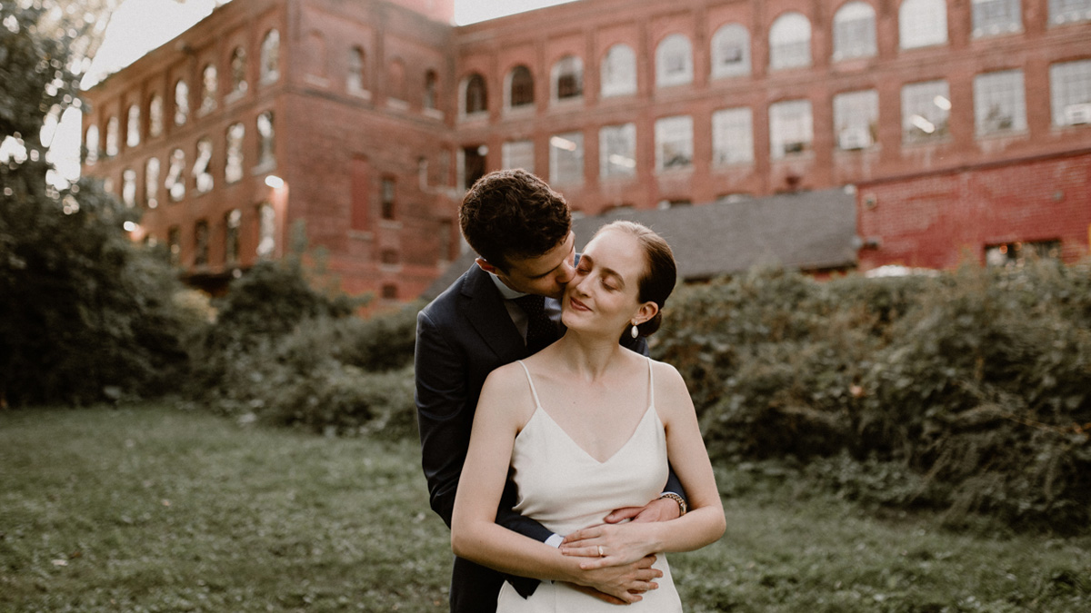 Amanda & Chris, un mariage décontracté, élégant et cool à Montréal