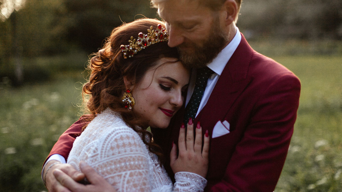 (Français) Maud et Renaud, un mariage rétro, chic et romantique en Normandie