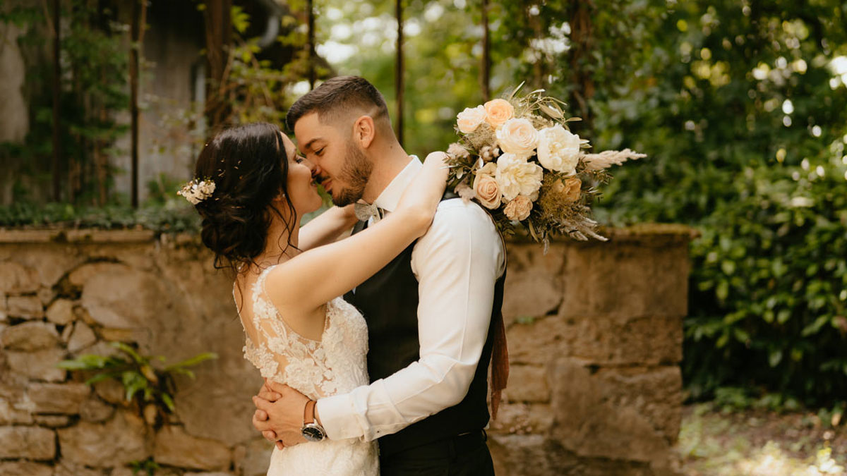 Katy et Allan, un mariage bohème et chaleureux à Besançon