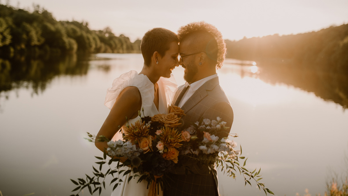 (Français) Inspirations pour un mariage intimiste et coloré en Bretagne