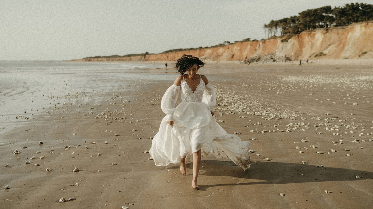 Etre Soie Même, des robes de mariée romantiques et sensuelles