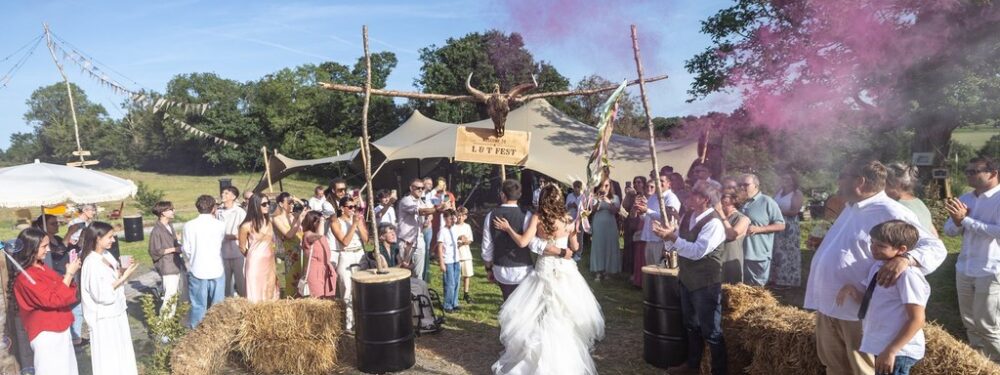 (Français) Lauriane & Tristan, un mariage transformé en festival Rock & Folk
